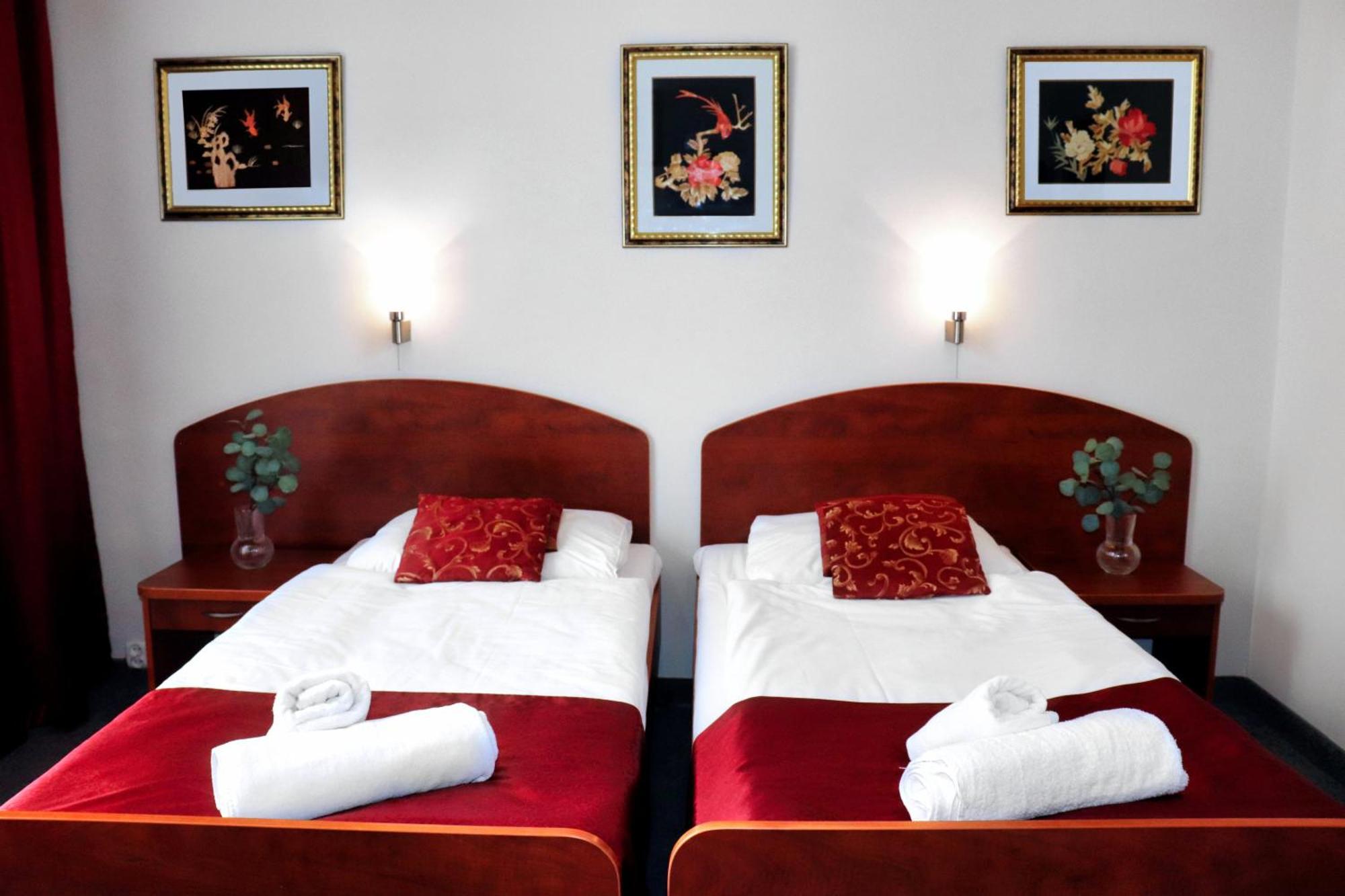 Hotel Lothus Breslavia Exterior foto