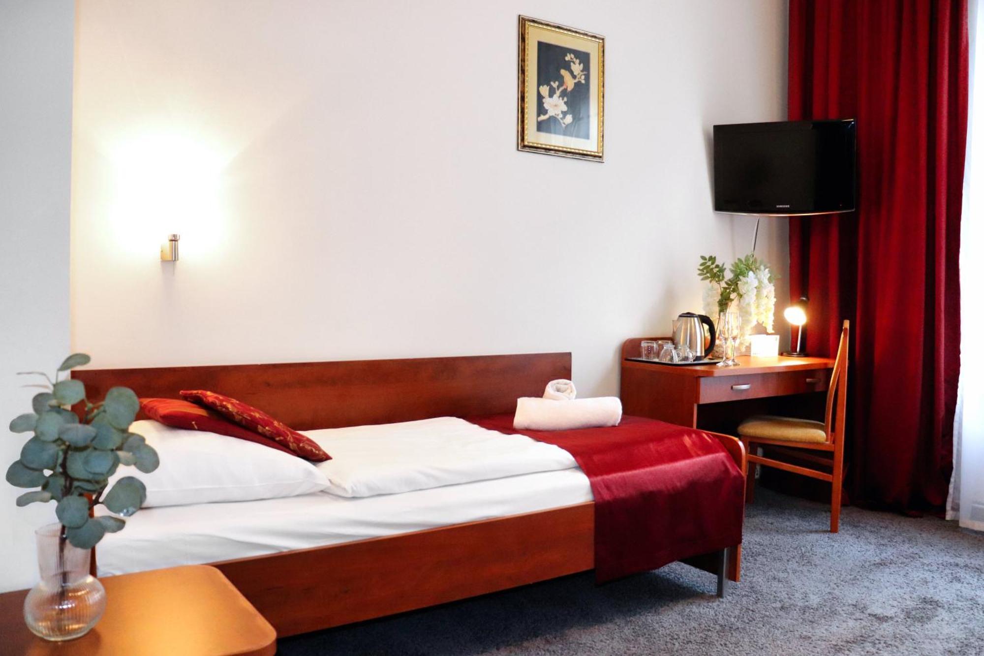 Hotel Lothus Breslavia Exterior foto