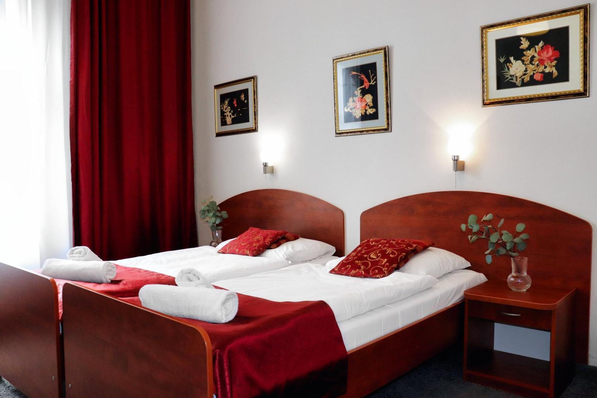 Hotel Lothus Breslavia Exterior foto