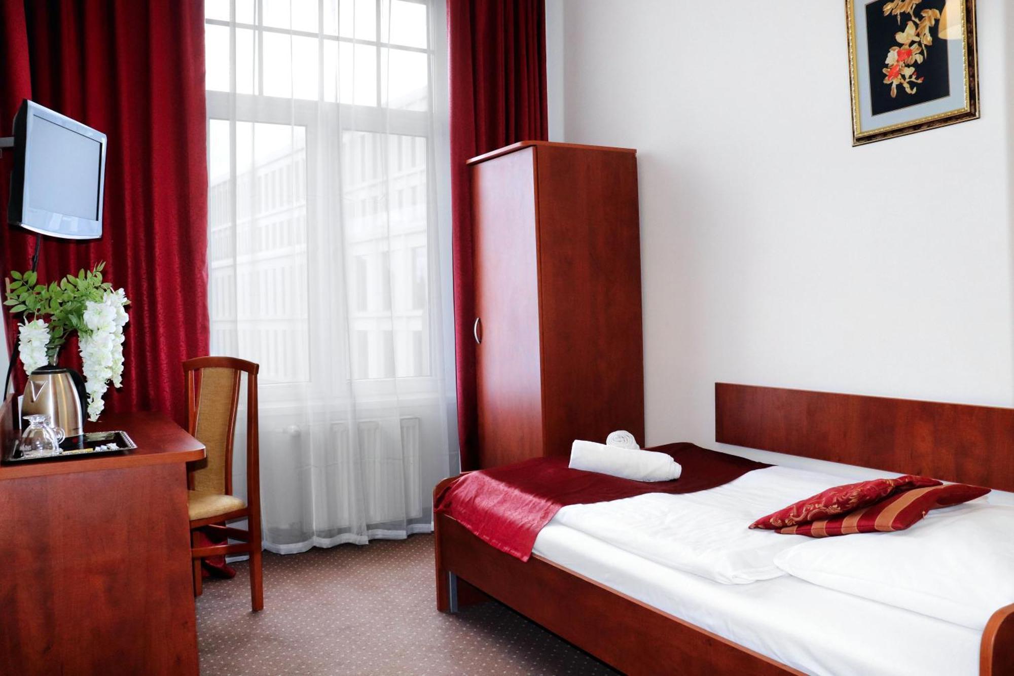 Hotel Lothus Breslavia Exterior foto